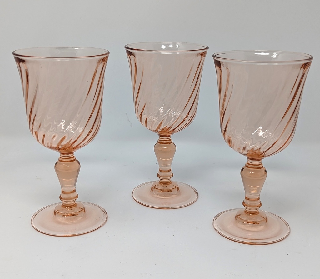 Peach Ribbed Goblet